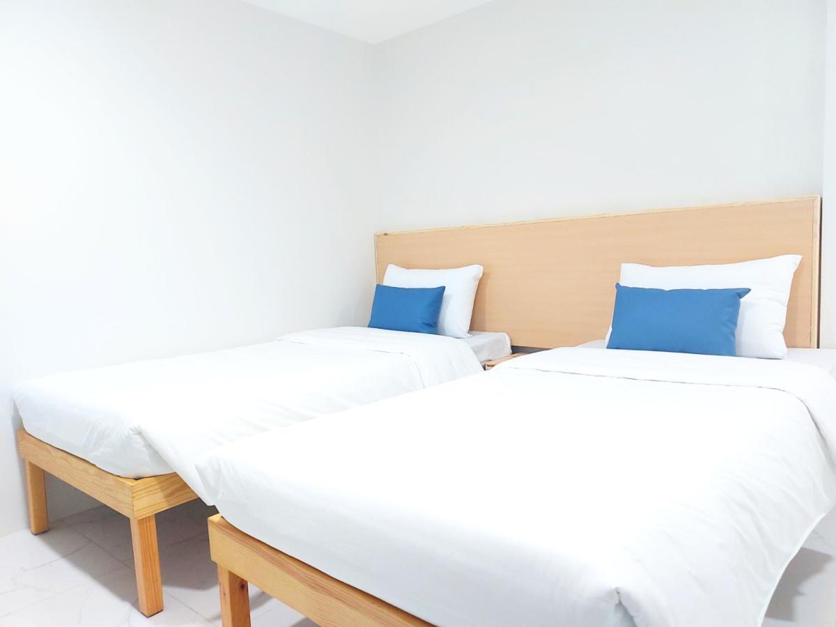Airobedz Mckinley - Near Sm Aura Hotel Manila Bagian luar foto